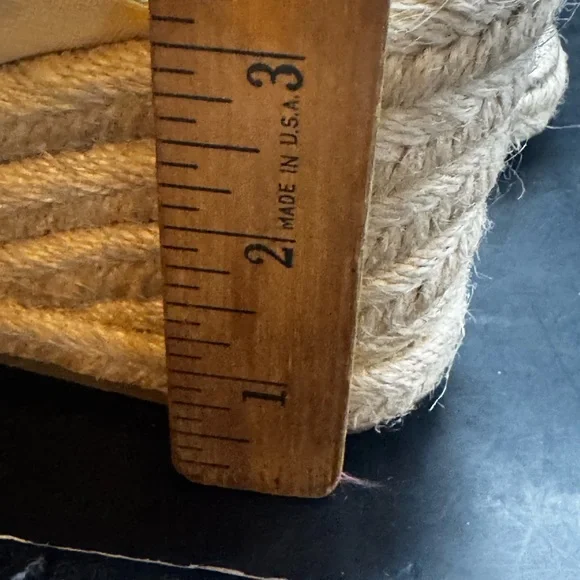 Andrew Geller Gold Fabric Open Toe Slip On 3” Wedge Heel Sandal Women’s Size 8 - Picture 16 of 16